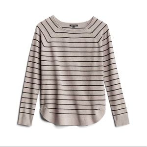 Medium, Valencia curved hem pullover, NWOT